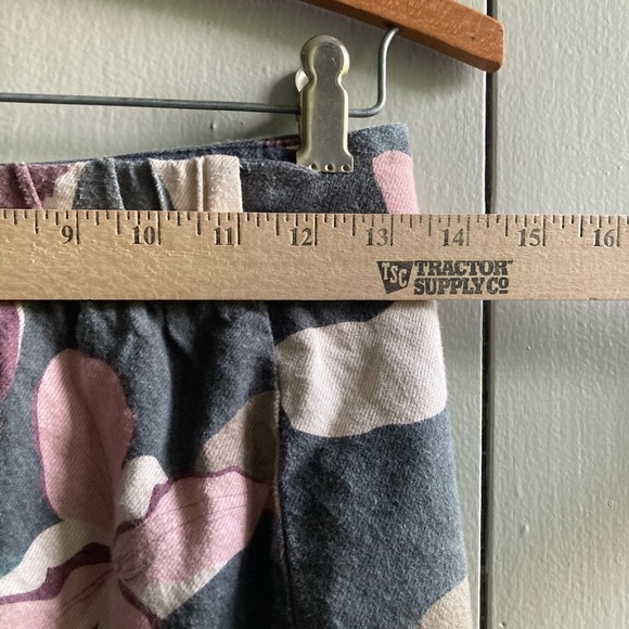 Averie Athena Floral Print Crop Top and Shorts Small - Picture 6 of 9